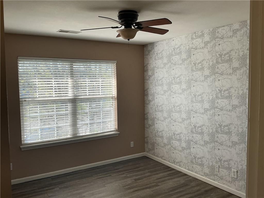 880 E Cheyenne Street — photo 26