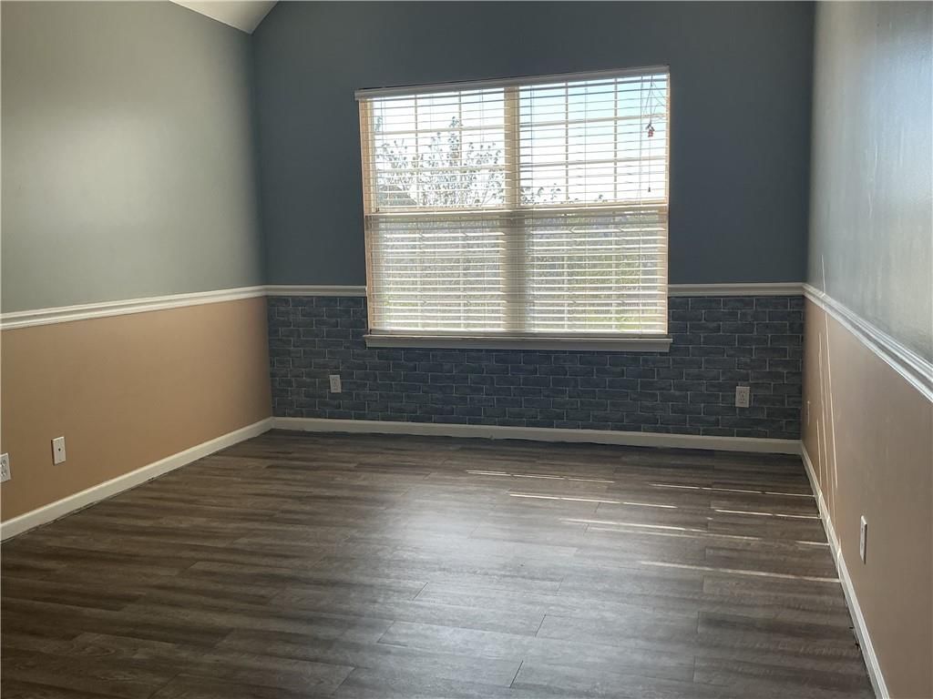 880 E Cheyenne Street — photo 28