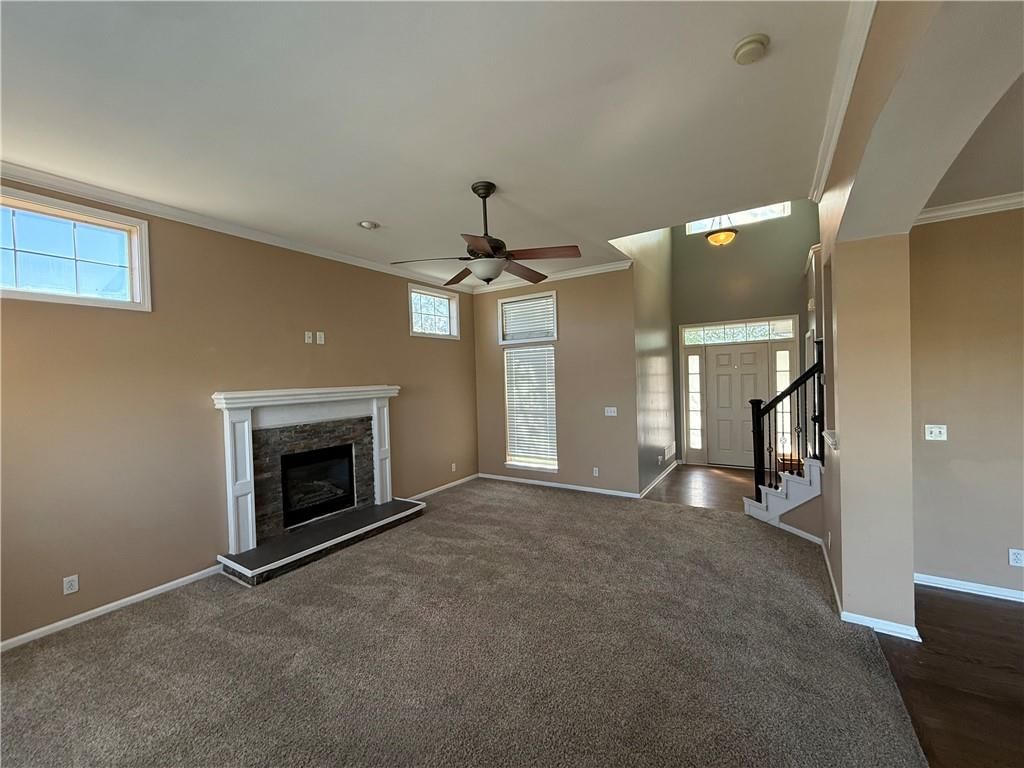 880 E Cheyenne Street — photo 4