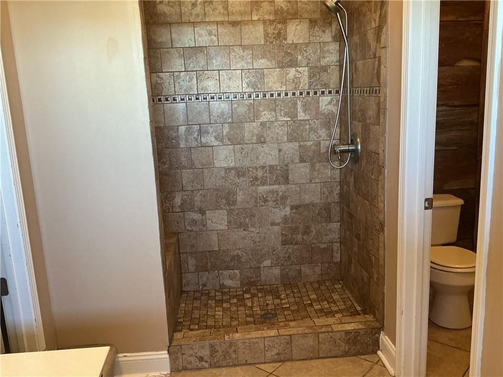 880 E Cheyenne Street — photo 31