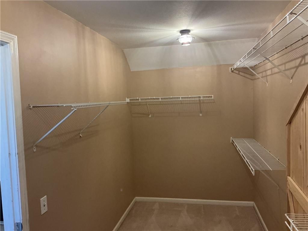 880 E Cheyenne Street — photo 33