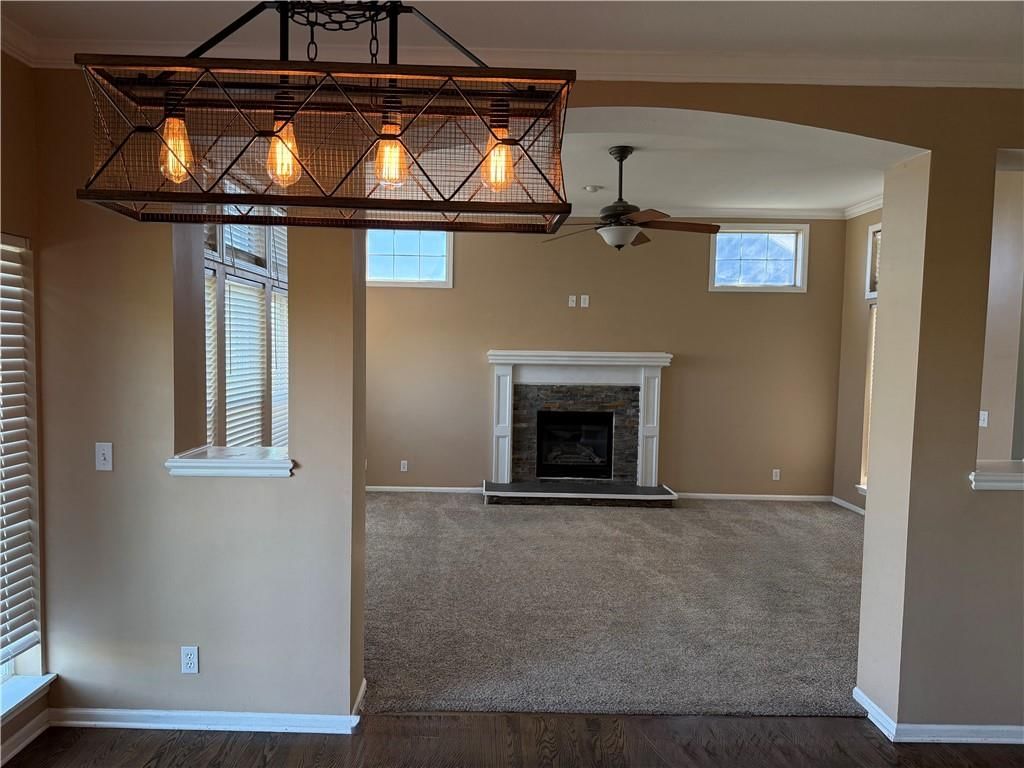 880 E Cheyenne Street — photo 5