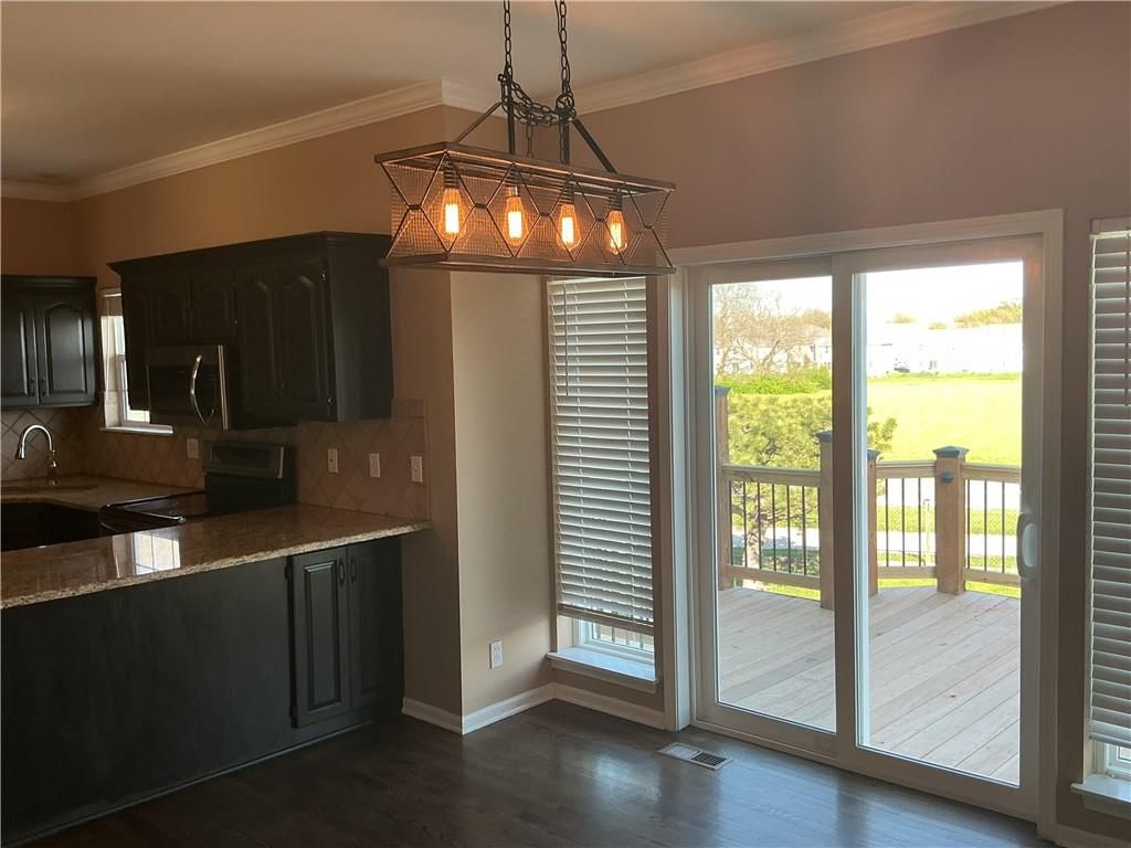 880 E Cheyenne Street — photo 10