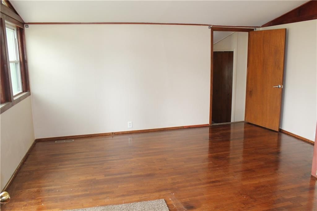 5605 CRESCENT Avenue — photo 11