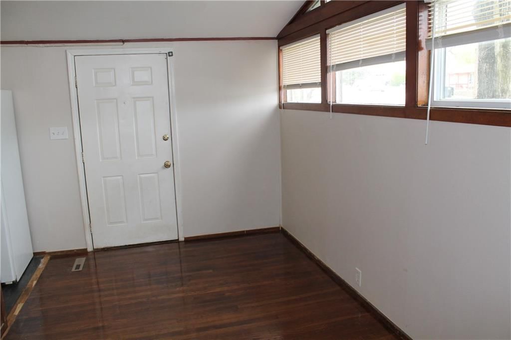 5605 CRESCENT Avenue — photo 13