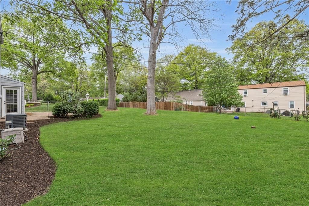 5908 W 76th Terrace — photo 34
