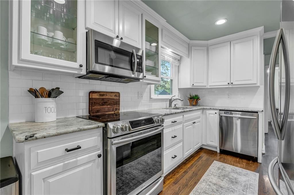 5908 W 76th Terrace — photo 9