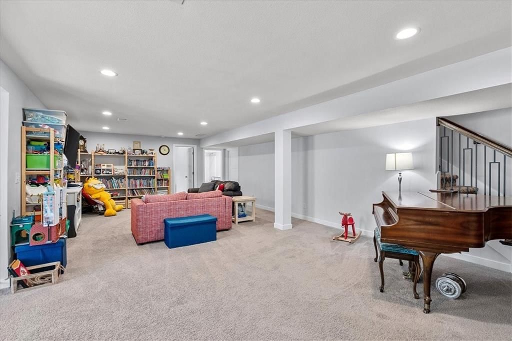 410 W 179th Terrace — photo 22