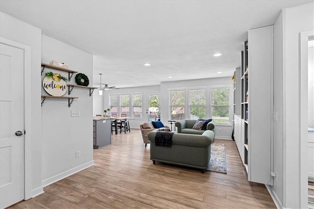 410 W 179th Terrace — photo 5