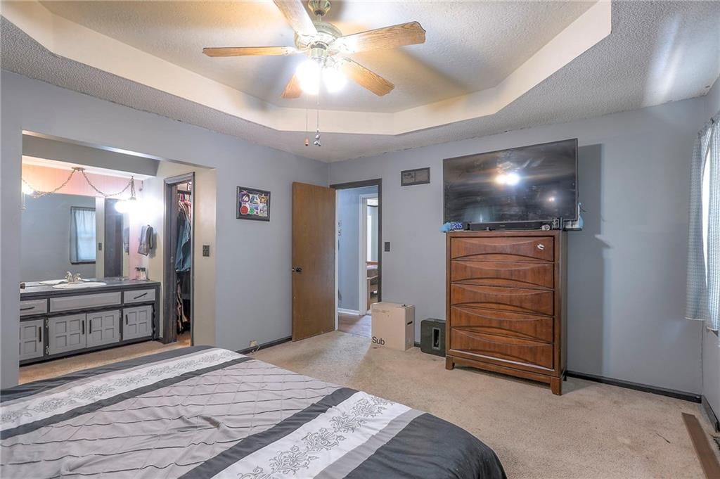 1013 SW Brave Circle — photo 19