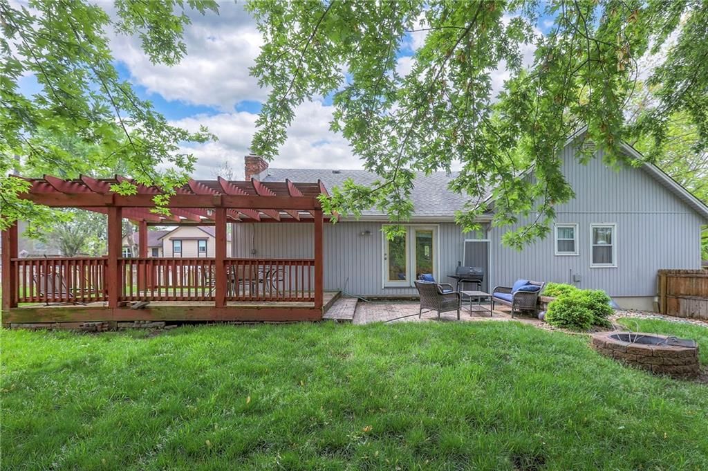 1013 SW Brave Circle — photo 32