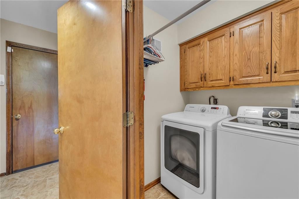 10706 W 115th Place — photo 8