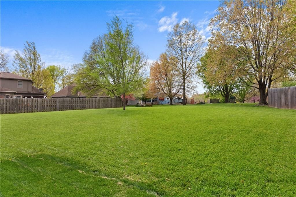 5332 Spring Street — photo 39