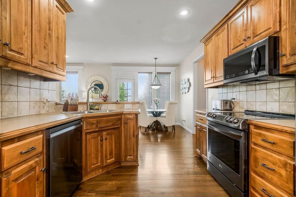 581 N Evergreen Street — photo 12