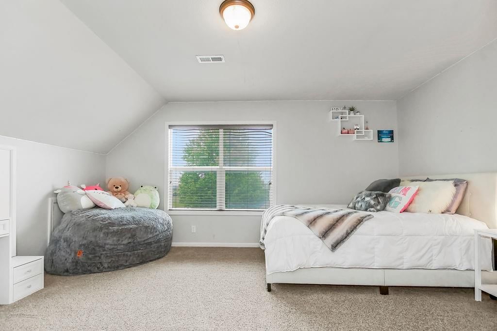 581 N Evergreen Street — photo 20
