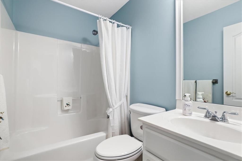7300 N Cypress Avenue — photo 18