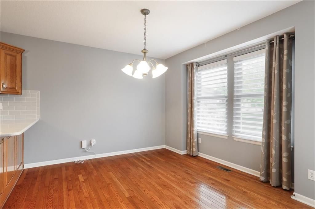 7300 N Cypress Avenue — photo 6