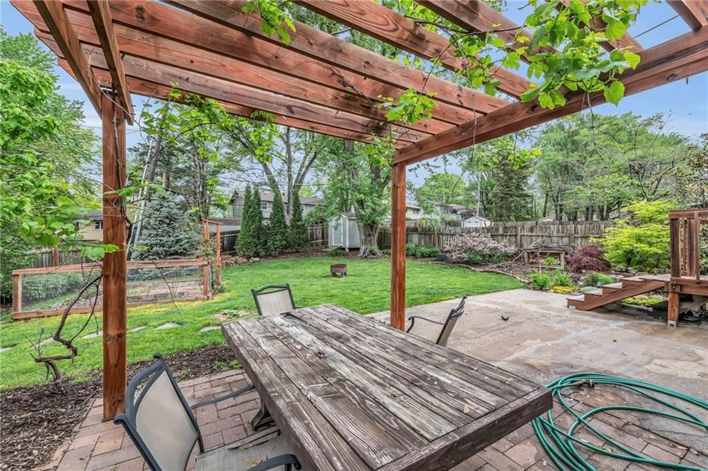 9258 Wedd Drive — photo 32