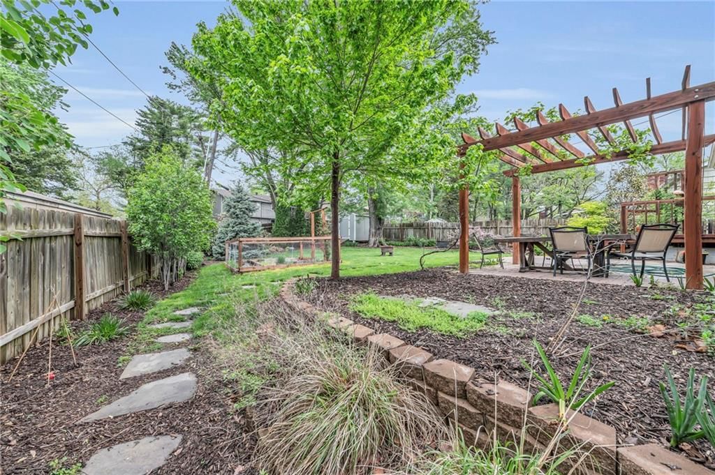 9258 Wedd Drive — photo 33