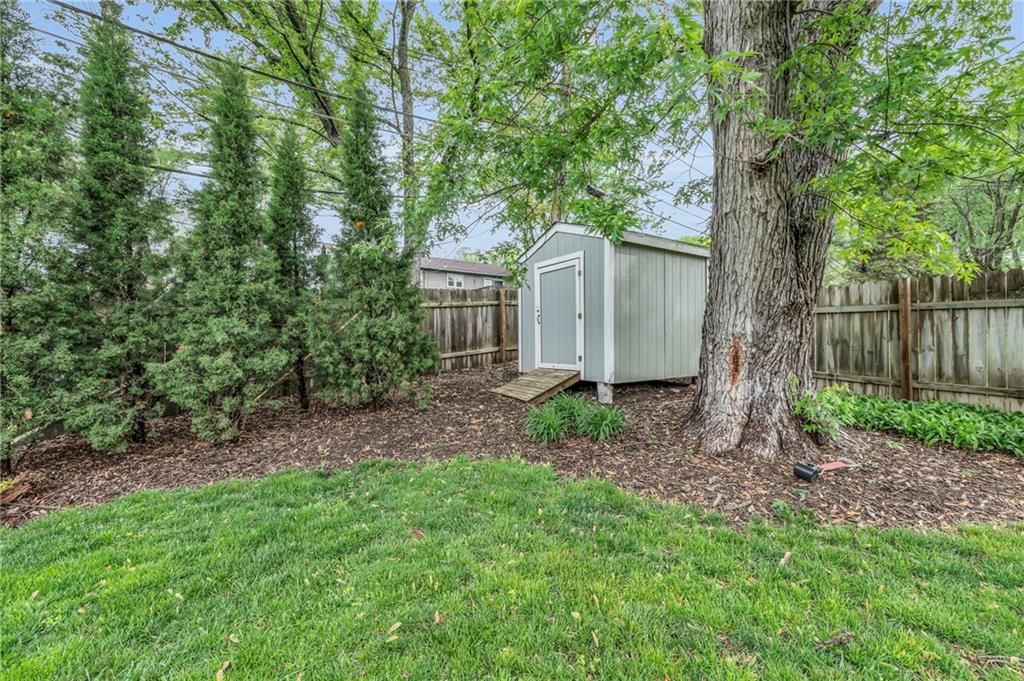 9258 Wedd Drive — photo 34