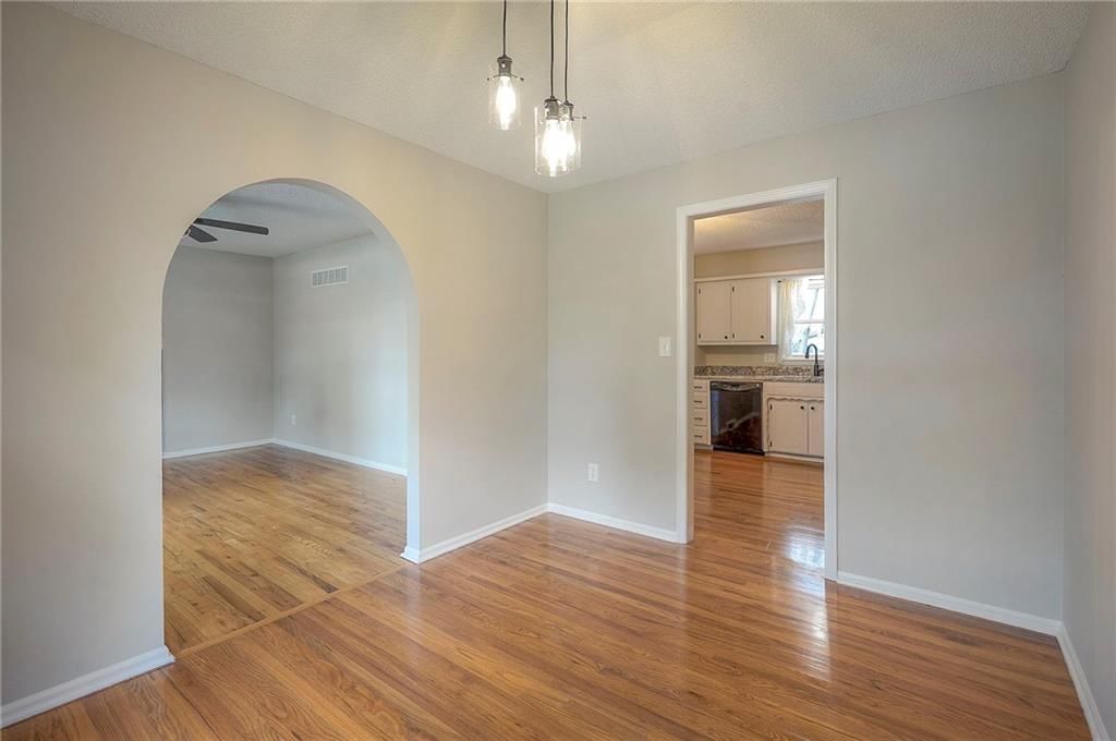 13736 Applewood Drive — photo 16