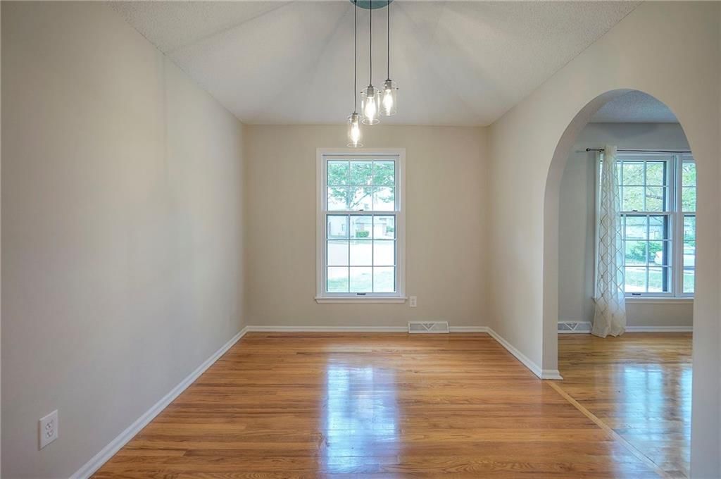 13736 Applewood Drive — photo 17