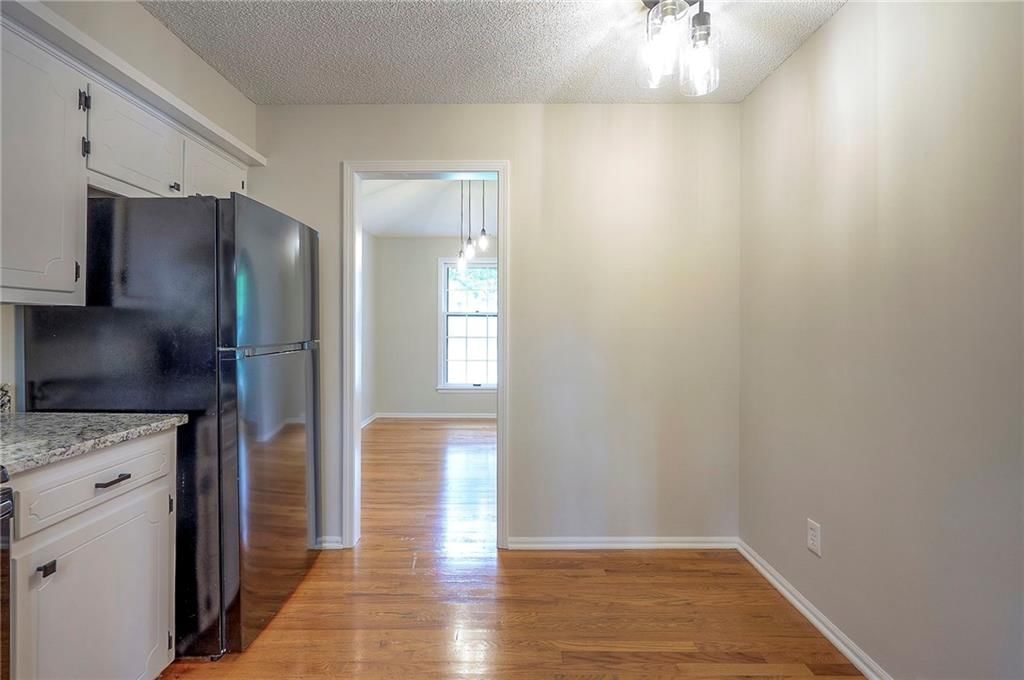 13736 Applewood Drive — photo 24