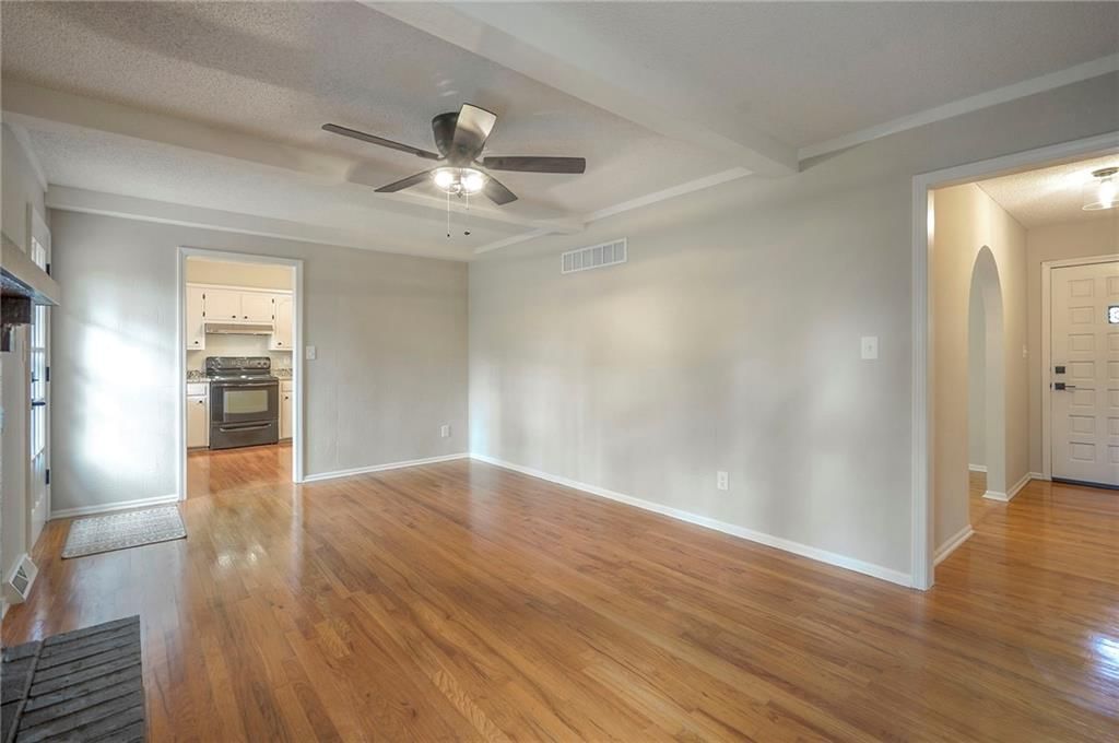 13736 Applewood Drive — photo 31