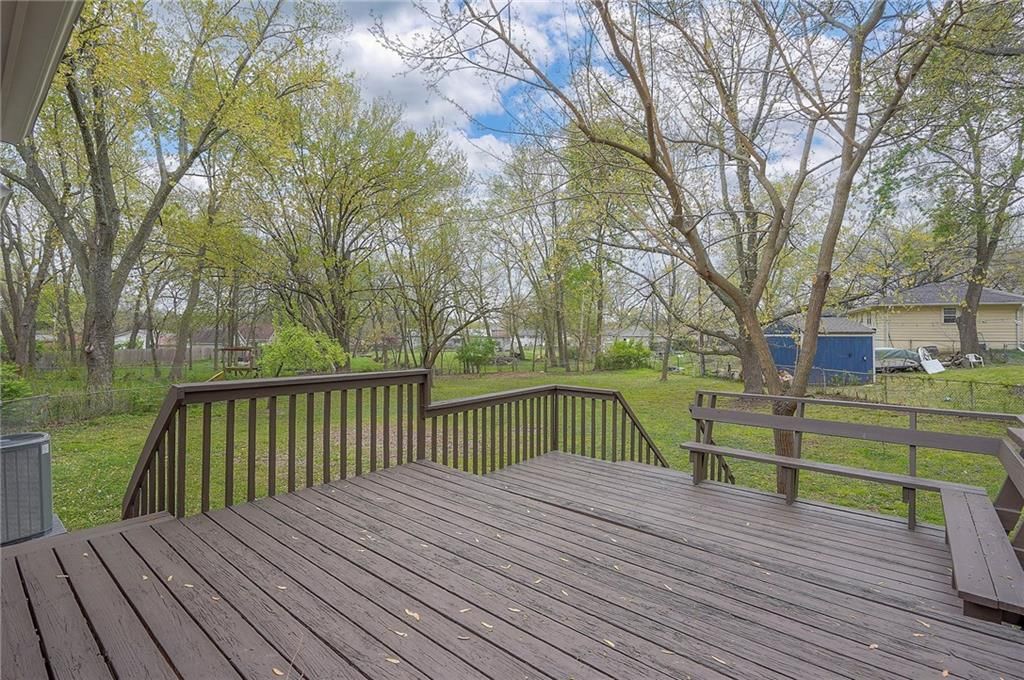 13736 Applewood Drive — photo 42