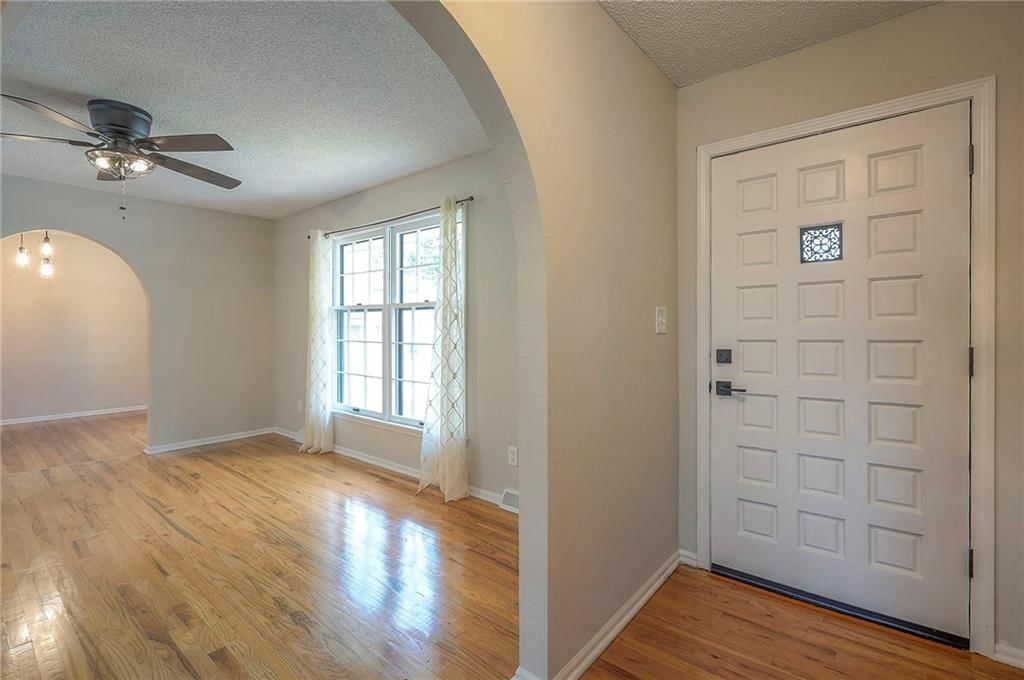 13736 Applewood Drive — photo 7