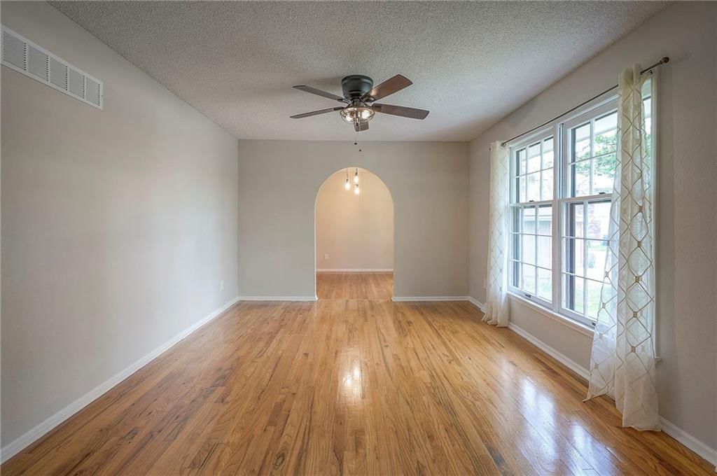 13736 Applewood Drive — photo 9