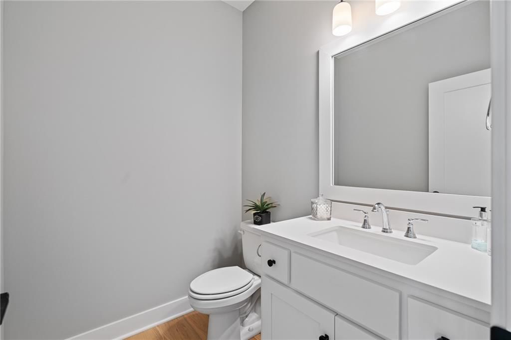 8268 Aurora Street — photo 28