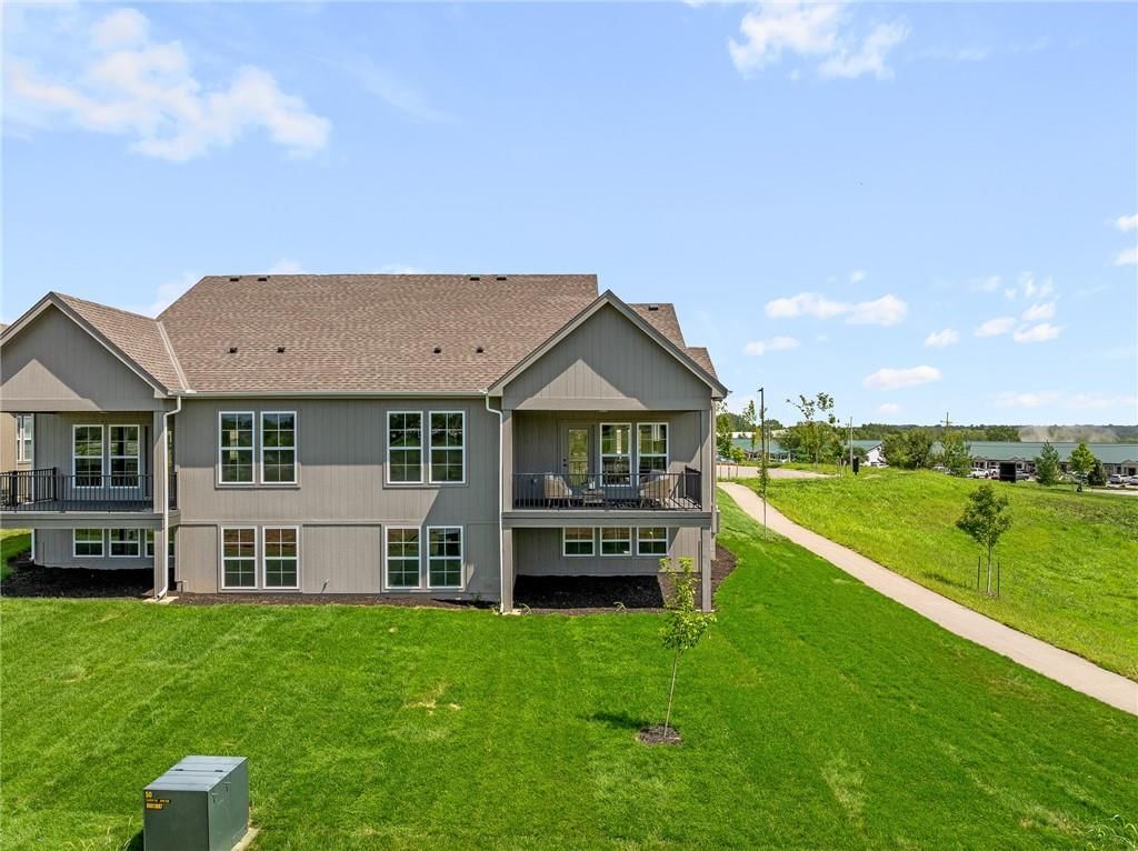 8268 Aurora Street — photo 38