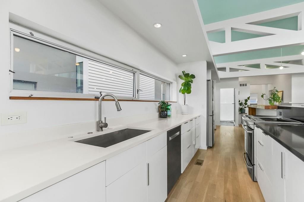1725 Madison Avenue — photo 10