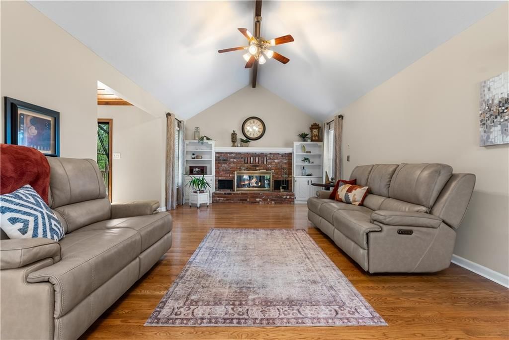 200 Williamsburg Drive — photo 11