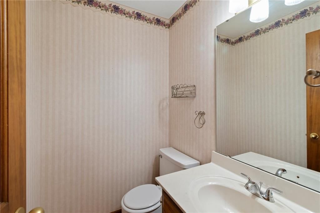 4080 Royale Court — photo 8