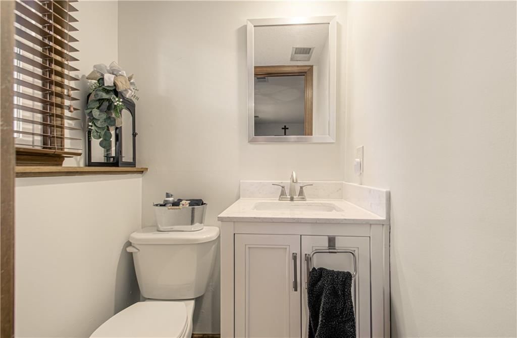 9328 Alden Street — photo 29