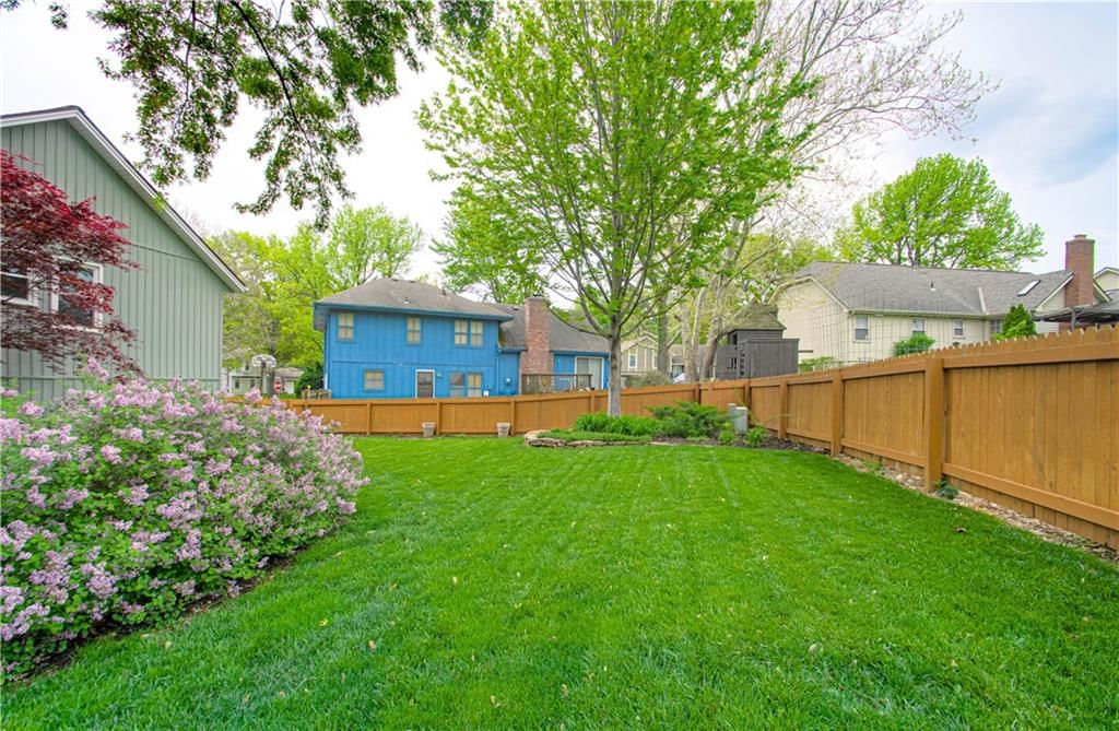 9328 Alden Street — photo 36