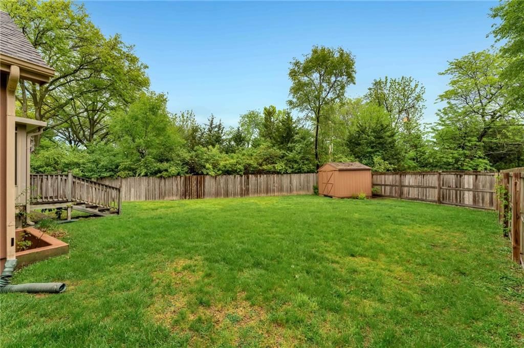 2304 Oxford Drive — photo 5