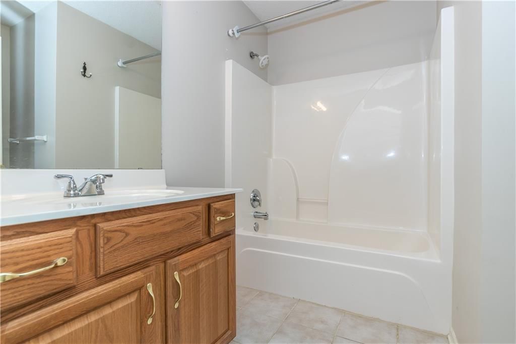 3919 S Willis Avenue — photo 23
