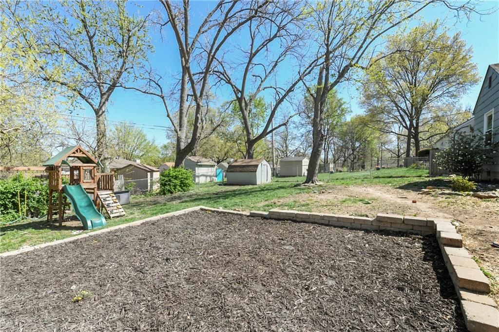 6605 W 73rd Street — photo 27
