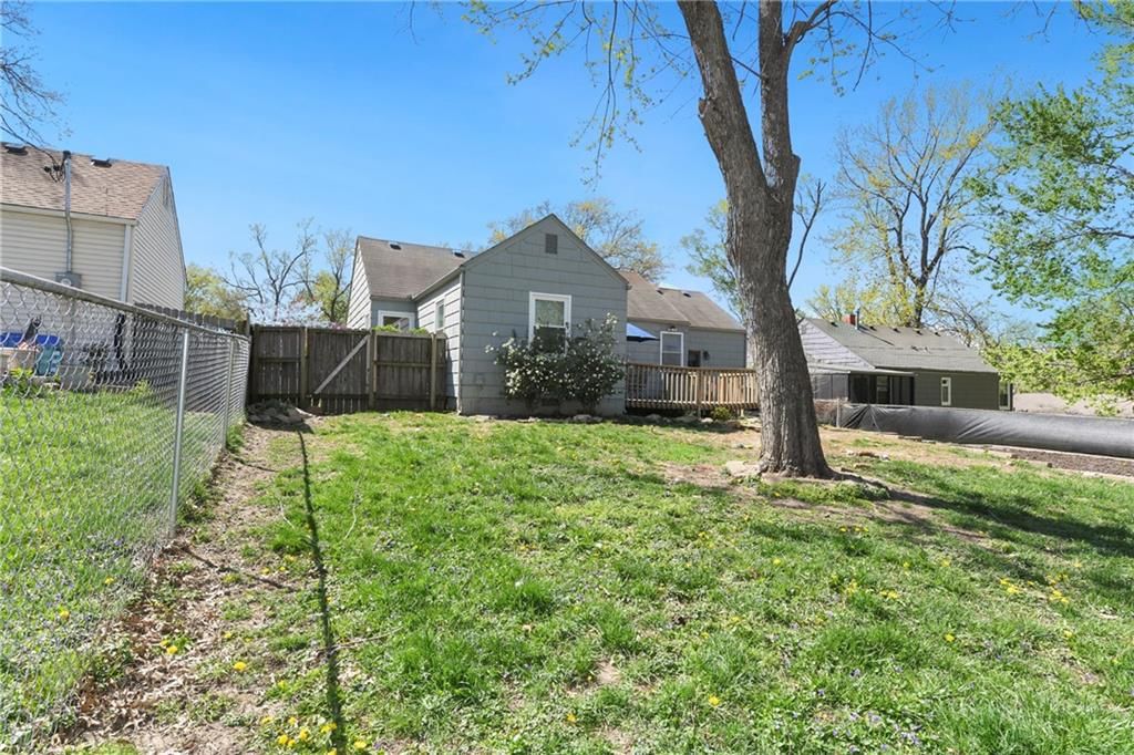 6605 W 73rd Street — photo 29