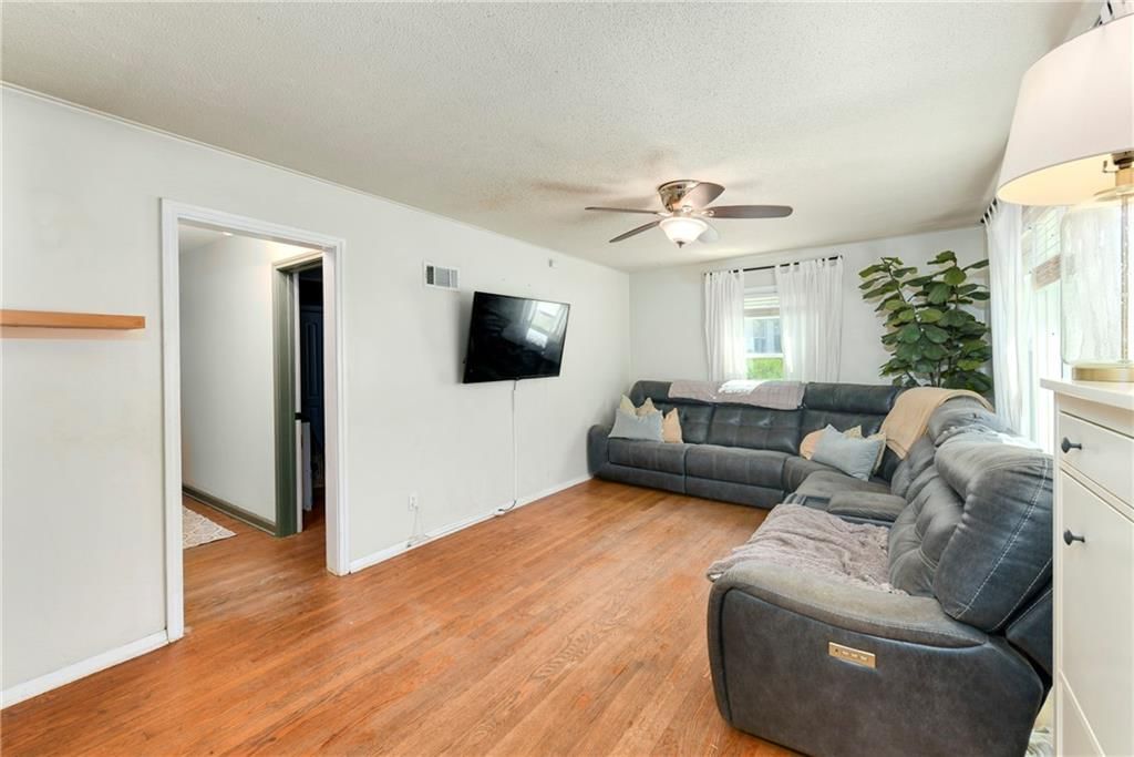 6605 W 73rd Street — photo 4