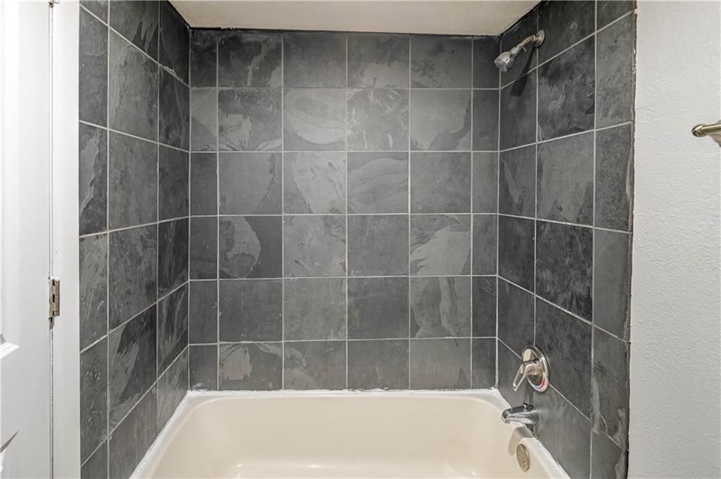 1812 E 97th Street — photo 21