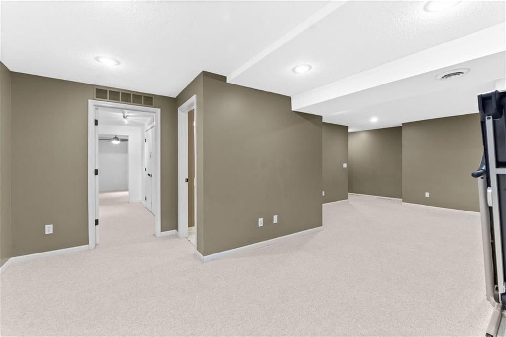 15209 Beverly Street — photo 29