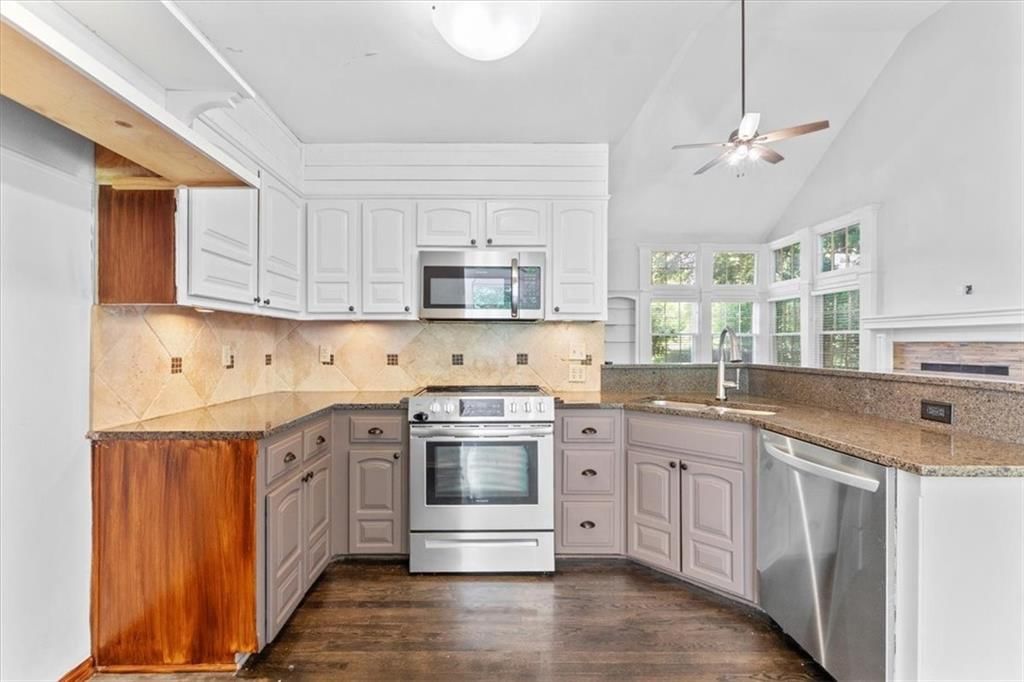 15209 Beverly Street — photo 8