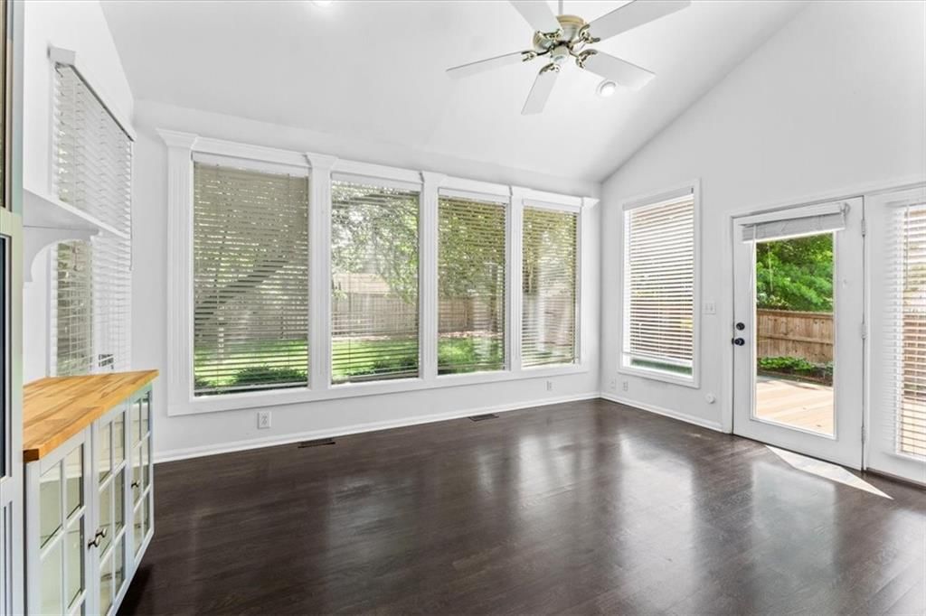 15209 Beverly Street — photo 10