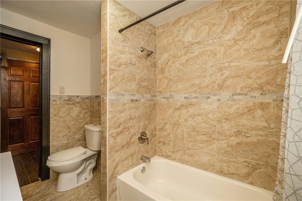 2047 N 6th Street — photo 18
