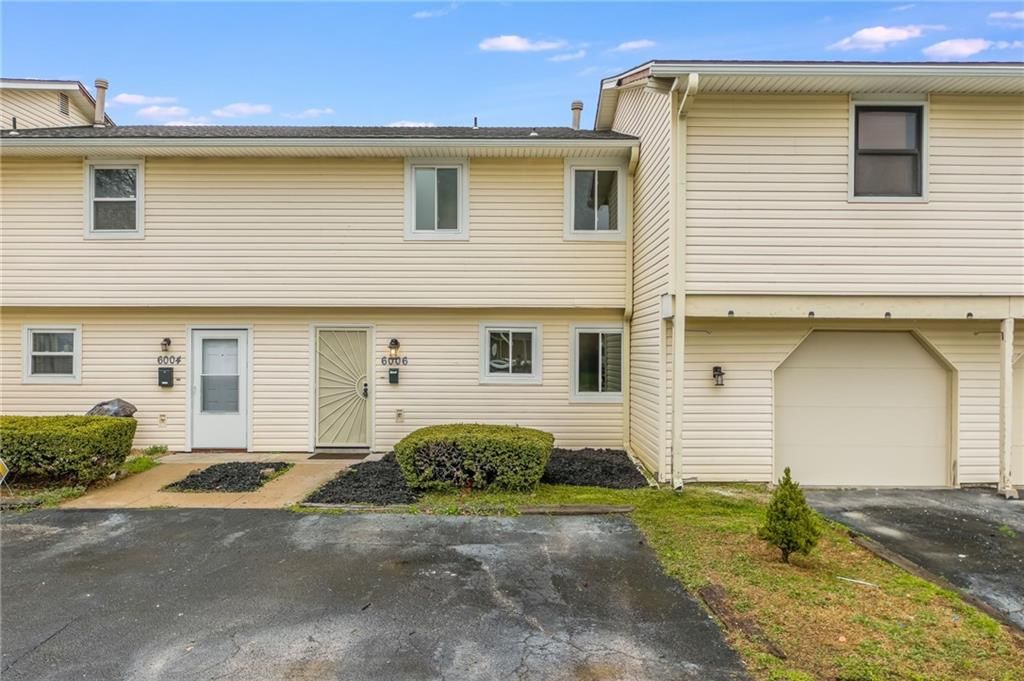 6006 E 127th Street, Grandview, MO