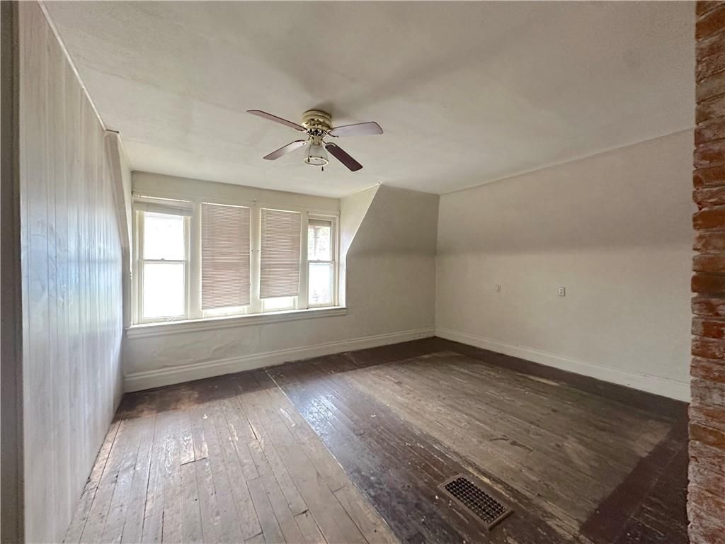 2427 Saint Joseph Avenue — photo 11